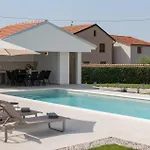 Pet Friendly In
