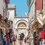 Pet Friendly In Vikendica Porec