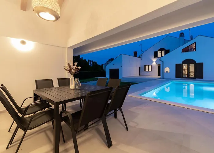 Gorgeous In Holiday home *