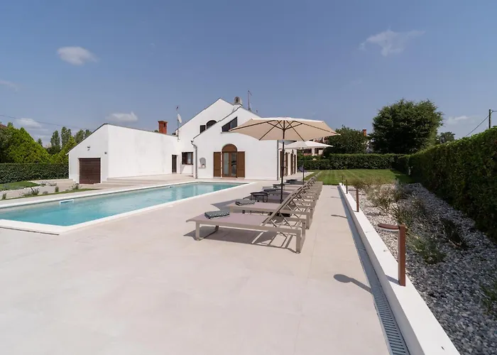 Gorgeous In Holiday home Porec